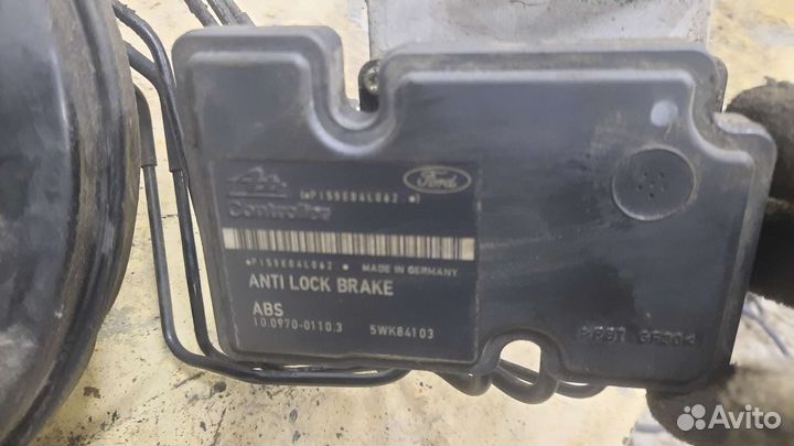 Ваккумный усилитель тормозов + блок ABS