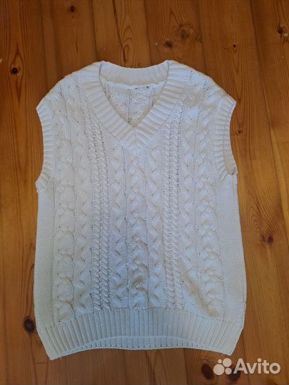 Жилетка белая вязаная для девочки 152 роста