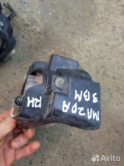 Mazda 3 bm туманка правая