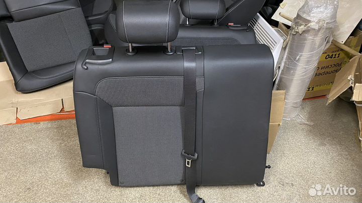 Сиденья Opel Astra J 5D комплектация cosmo