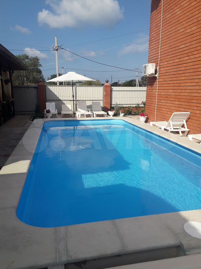 Комната 18 м² в 8-к., 1/2 эт.