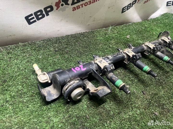 Топливная рейка Ford Focus 2 седан 1.6 shda 2010