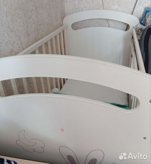 Детская кроватка
