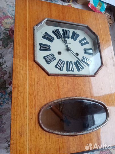 Часы настенные 