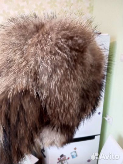 Шапка из меха енота