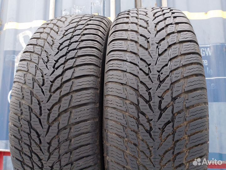 Nokian Tyres WR Snowproof 205/70 R15