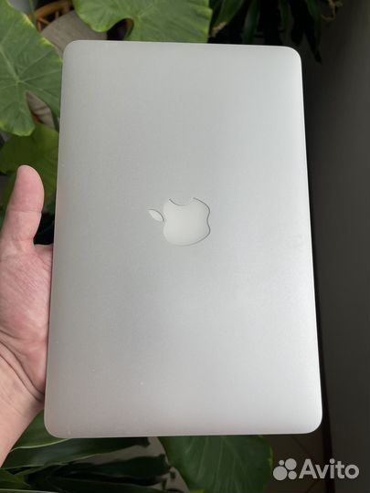 MacBook air 11 2013 идеал, как новый, с коробкой