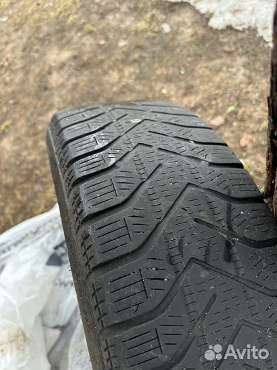 Pirelli Winter 190 Snowcontrol 195/65 R15