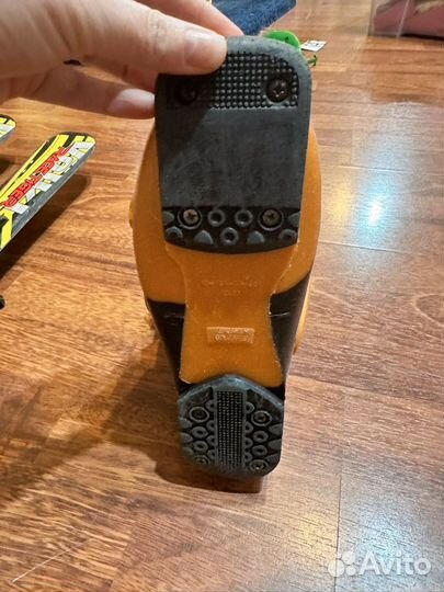 Горные лыжи и ботинки детские