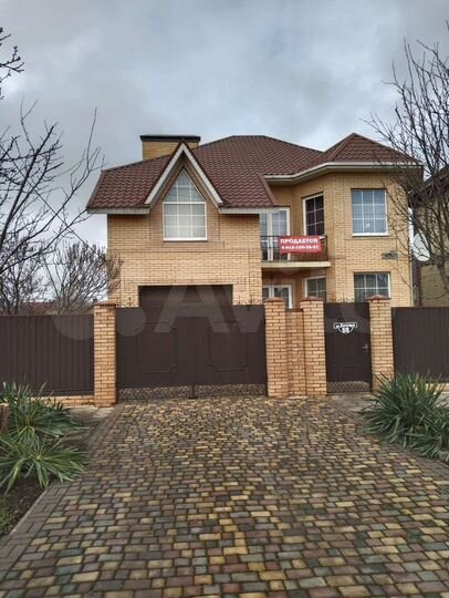 Дом 302 м² на участке 8 сот.