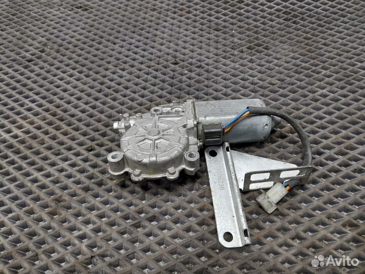 Моторчик стеклоподъемника левый Scania 4-series