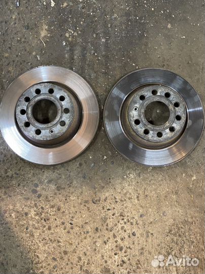 Задние тормозные диски на tiguan 2013