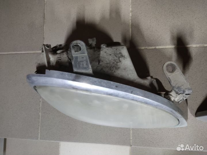 Фары Волга 31105