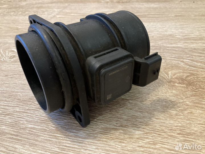 Датчик расхода воздуха на Рено Меган 2