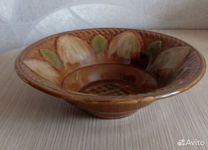 Керамическая тарелка 