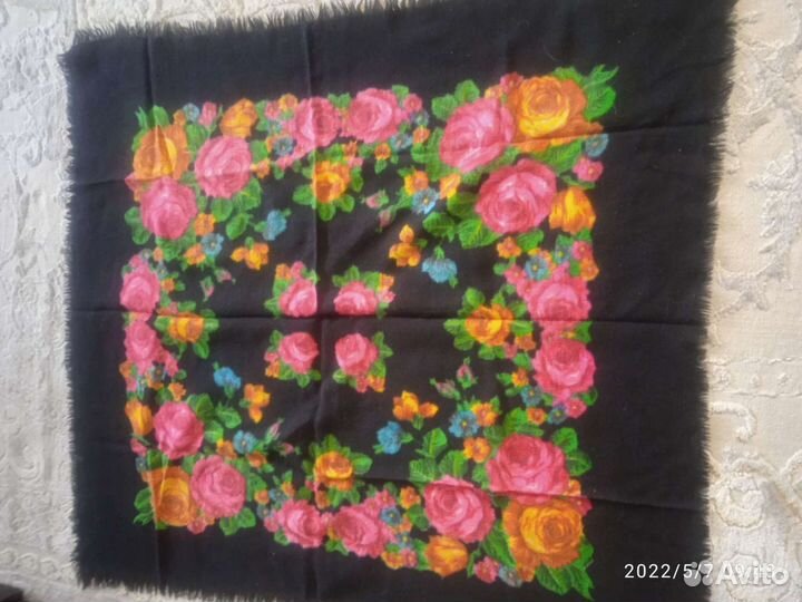 Платки в ассортименте