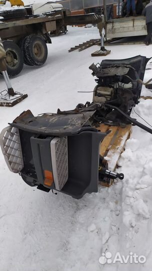 Передняя часть тягача scania