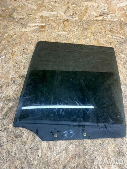 Стекло двери заднее правое Kia Sportage 1 2.0 2002