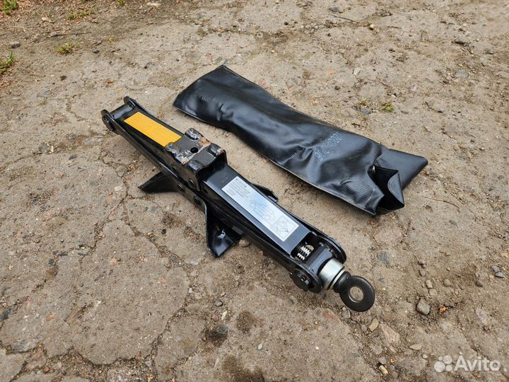 Набор Домкрат на Лансер 10