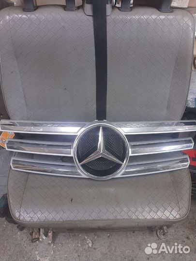 Решетка радиатора GL 164