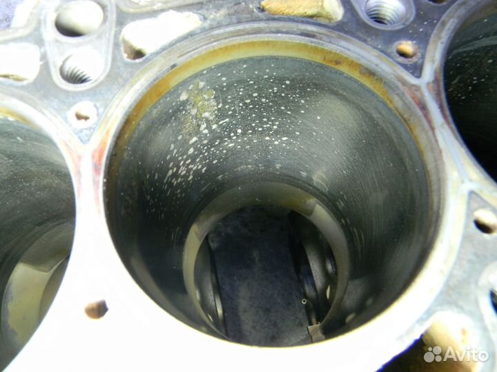 Блок цилиндров 1.8i ADR Ауди А4 Б5