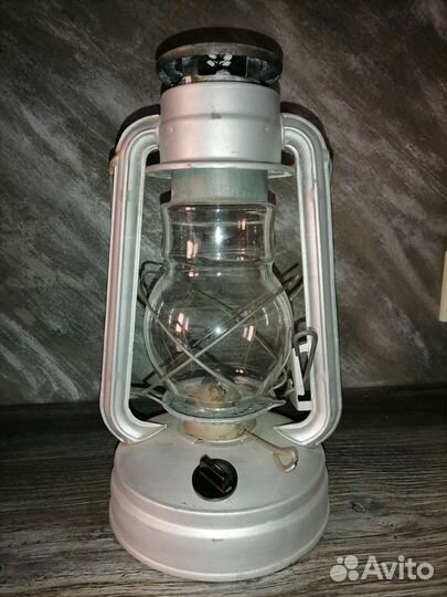 Керосиновая лампа