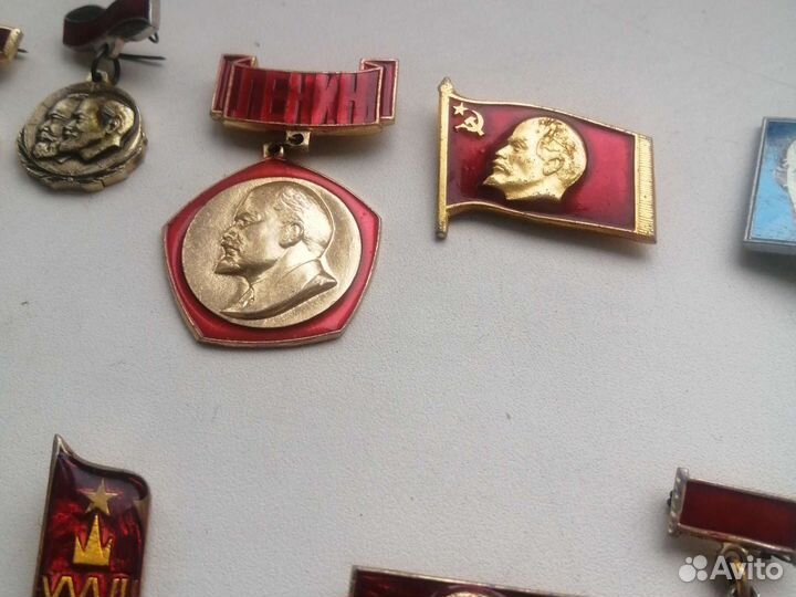 Значок С советской символикой ленин,сьезды,СССР