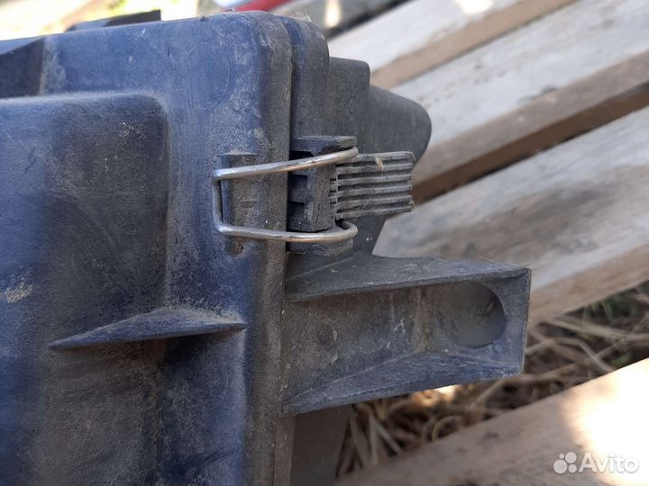 Корпус фильтра Mercedes Benz SLK R170