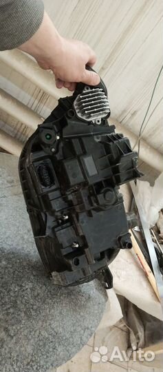 Volvo XC90 2 - Фара левая - 31655721