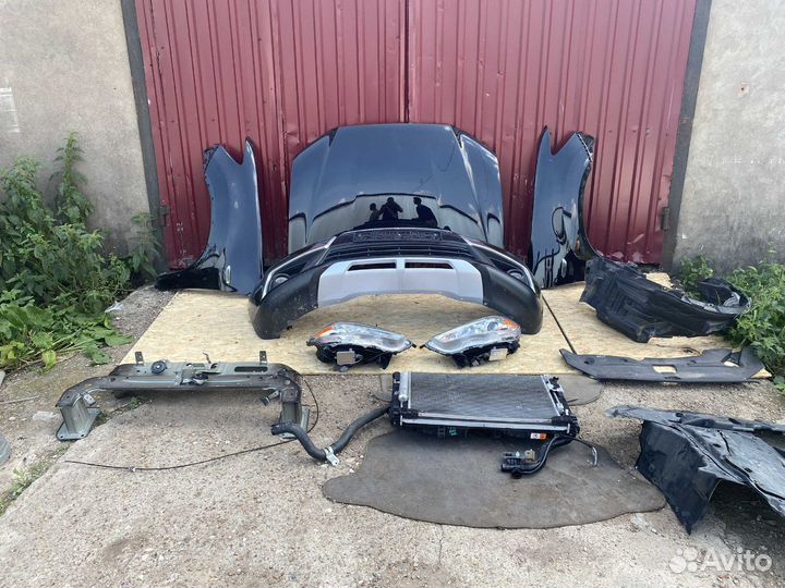 Передняя часть авто Митсубиси асх