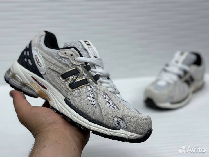 New balance 1906d