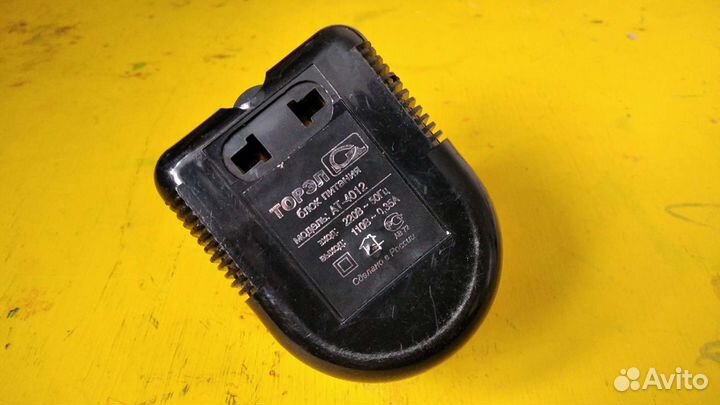 Блок питания ат 4012 (220В/110В,0.35А,30Вт)