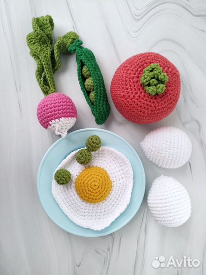 Яичница вязаная. Еда для кукол, детская кухня