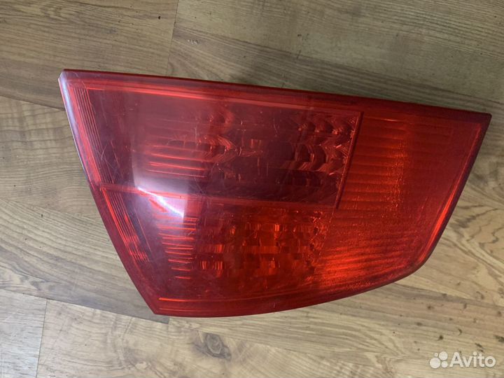 Фонарь левый Audi A8 D3 диод