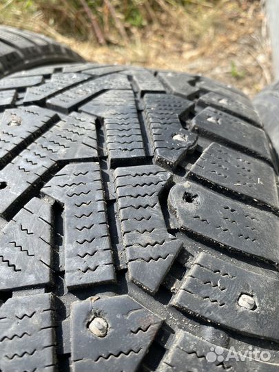 Pirelli Ice Zero 215/65 R17