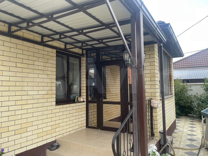 Дом 191 м² на участке 4,5 сот.