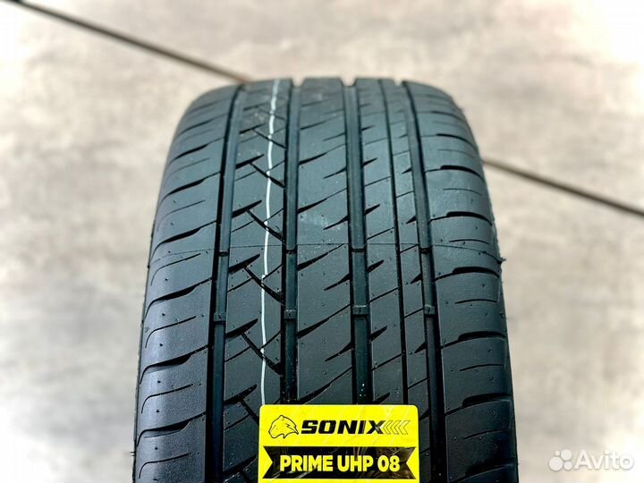 Sonix Prime UHP 08 245/45 R19