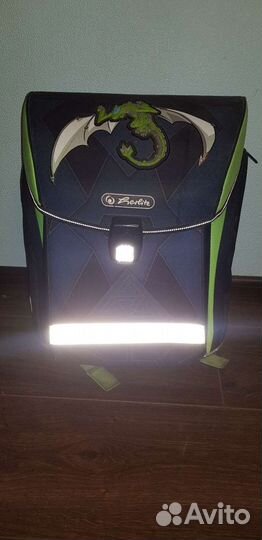 Рюкзак школьный