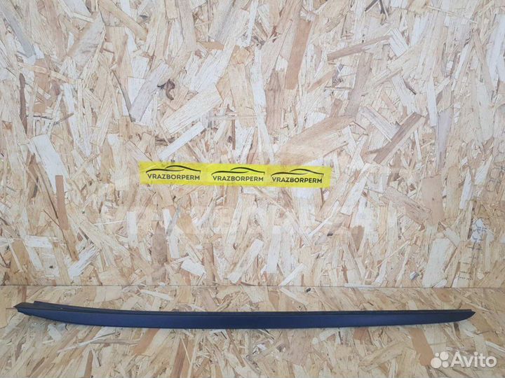 Накладка стекла лобового (молдинг) Kia Ceed