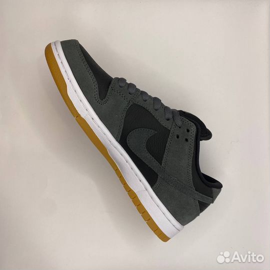 Кроссовки Nike SB Dunk Low Pro