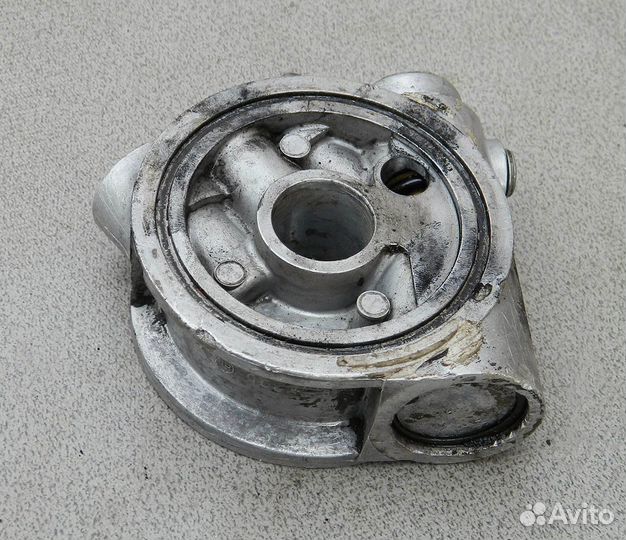 Корпус регулятора масла Opel Frontera A 2.3TD