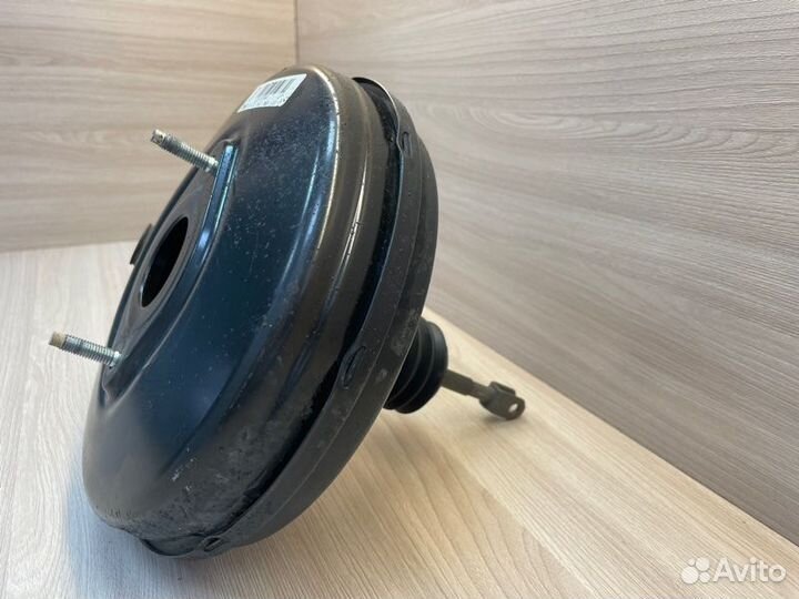 Вакуумный усилитель Renault Logan