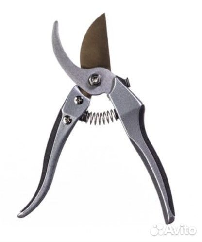 Секатор садовый рез Центроинструмент titanium 1381