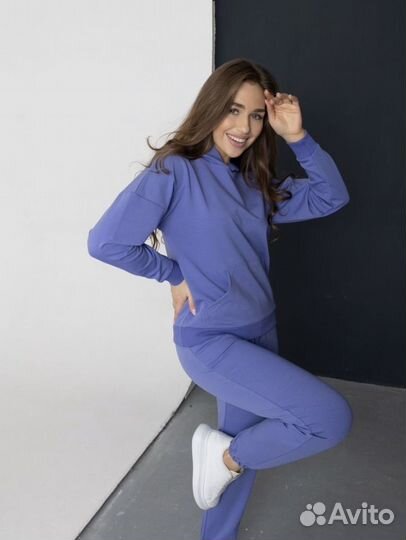 Спортивный костюм женский