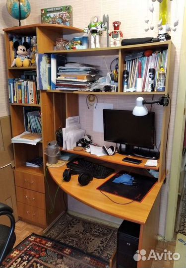 Компьютерный стол