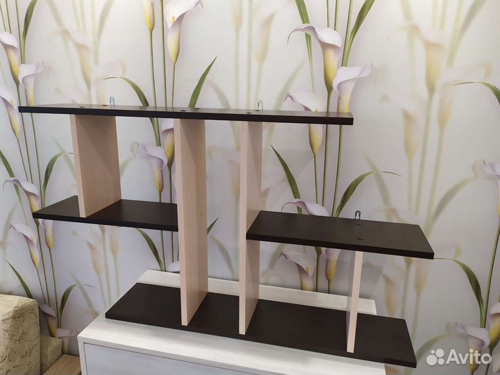 Настенные полки