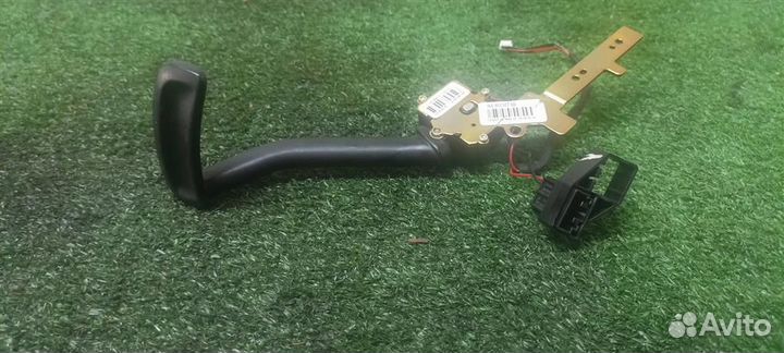 Переключатель подрулевой VW Touareg 2002-2010