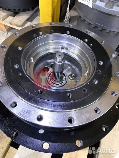 Бортовой редуктор Hitachi ZX160LCT