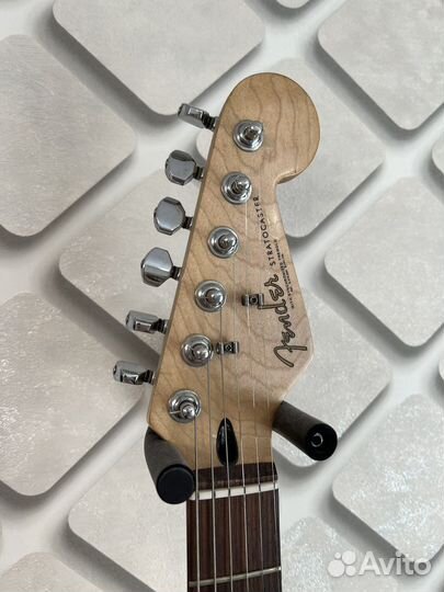 Электрогитара Fender Stratocaster