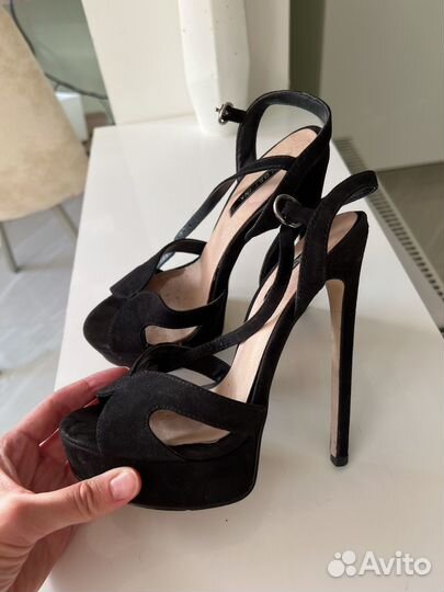 Босоножки Lost Ink